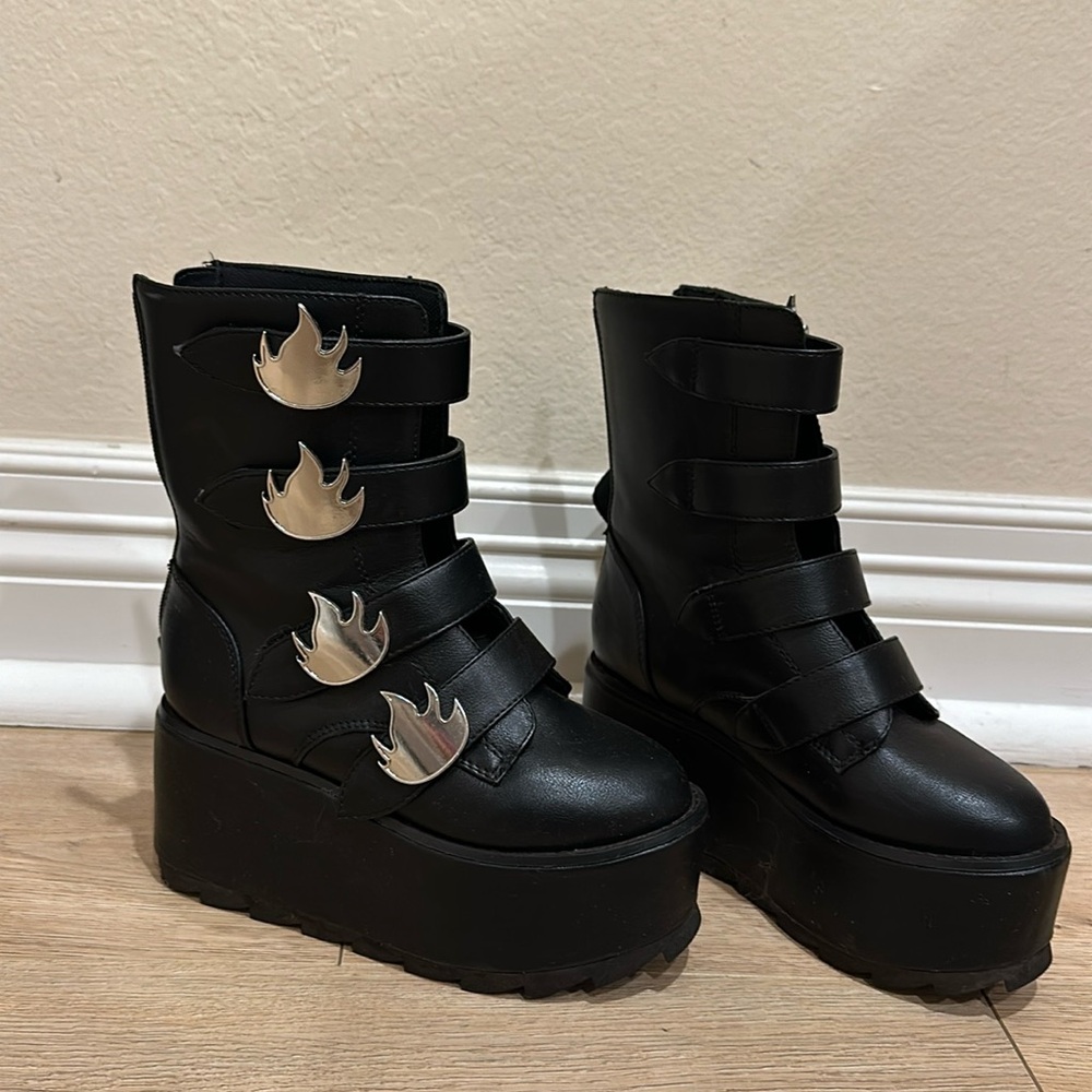 YRU karma flame platforms | Dolls Kill